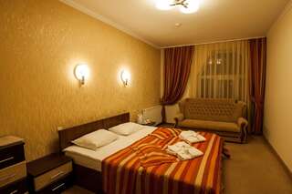 Отель Maria Garden hotel & restaurant Ивано-Франковск Улучшенный двухместный номер с 1 кроватью-4